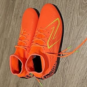 New balance soccer cleats